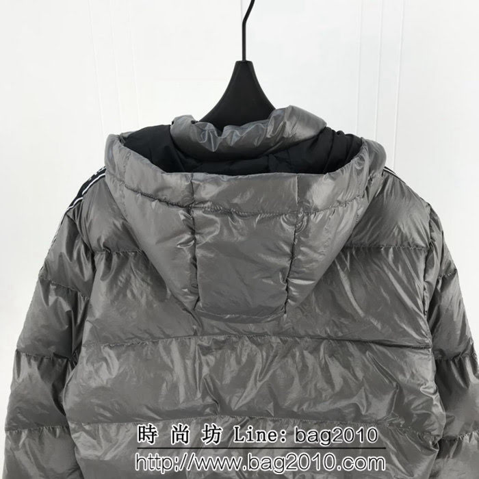 VALENTINO華倫天奴 VLTN系列 18SS秋冬新款 胸口VLTN刺繡字母 男款羽絨服 ydi1346